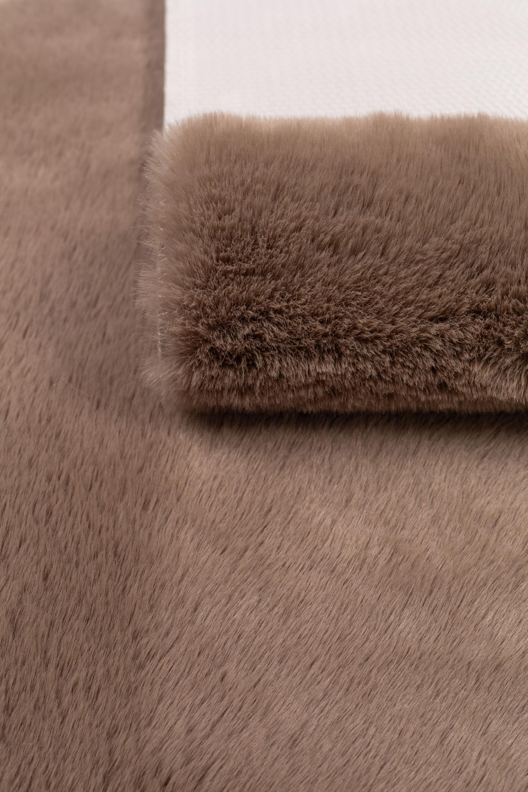 048e91dc15be27564516e8ed1c652a26